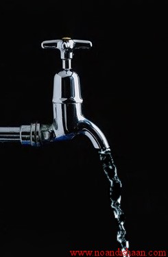 طراحی جریان آب از شیر آب در فتوشاپ
